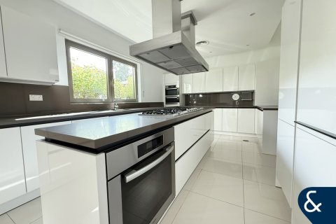 Снять в аренду виллу в Signature Villas, Пальма Джумейра, Дубай: 6 спален, 1364м², № 79187 - фото 4