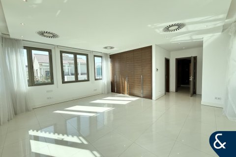 Снять в аренду виллу в Signature Villas, Пальма Джумейра, Дубай: 6 спален, 1364м², № 79187 - фото 17