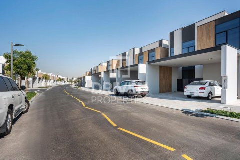 Adosado en Mudon, Dubai, 3 dormitorios, 204.57 m², № 136358 - foto 18