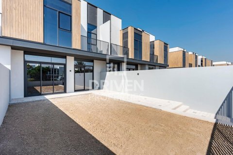 Adosado en Mudon, Dubai, 3 dormitorios, 204.57 m², № 136358 - foto 2