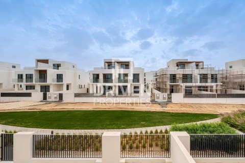 تاون هاوس في The Valley, دبي 4 غرف نوم, 258.08 م² رقم 136361 - صورة 2