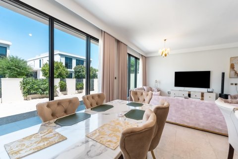 Villa en Dubai Sports City, Dubai, 4 dormitorios, 377 m², № 123805 - foto 8