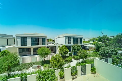 Villa en Dubai Sports City, Dubai, 4 dormitorios, 377 m², № 123805 - foto 2