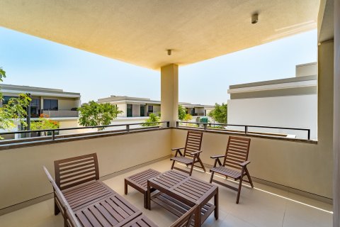 Villa en Dubai Sports City, Dubai, 4 dormitorios, 377 m², № 123805 - foto 22