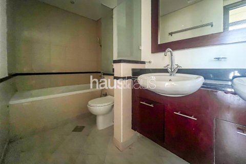 Снять в аренду квартиру в The Views, Дубай: 1 спальня, 80м², № 44799 - фото 8