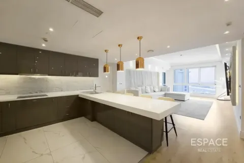 Apartment in Palm Jumeirah, Dubai 3 bedrooms, 234 sq.m. № 122596 - photo 5