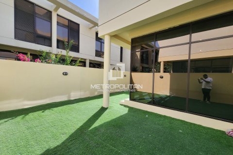 Villa à DAMAC Hills (Akoya by DAMAC), Dubai, 3 chambres, 276 m², № 73871 - photo 15