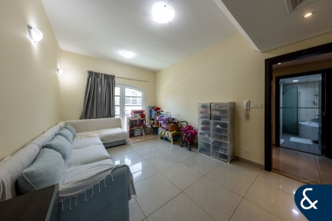 Villa in Victory Heights, Dubai Sports City, Dubai 3 bedrooms, 271 sq.m. № 78986 - photo 8