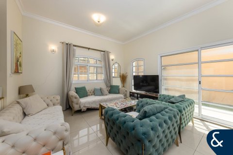 Villa in Victory Heights, Dubai Sports City, Dubai 3 bedrooms, 271 sq.m. № 78986 - photo 4