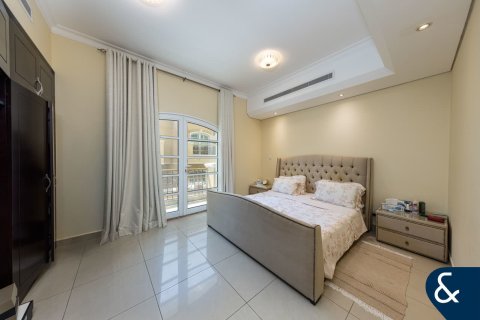 Villa in Victory Heights, Dubai Sports City, Dubai 3 bedrooms, 271 sq.m. № 78986 - photo 11