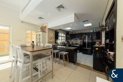Villa in Victory Heights, Dubai Sports City, Dubai 3 bedrooms, 271 sq.m. № 78986 - photo 5