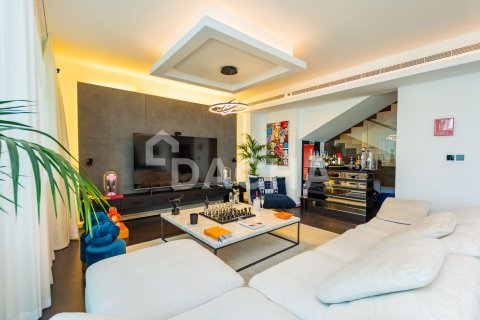 Apartment in The Torch, Dubai Marina, Dubai 3 bedrooms, 375 sq.m. № 112699 - photo 2