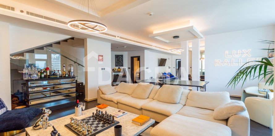 Apartment in The Torch, Dubai Marina, Dubai 3 bedrooms, 375 sq.m. № 112699