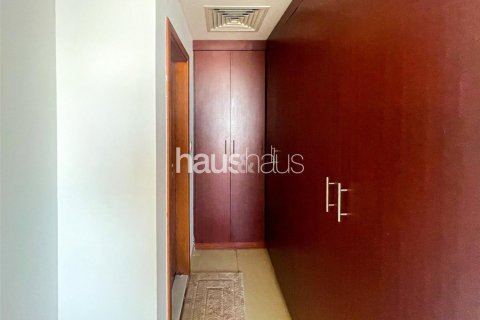 Apartment in Shams, Jumeirah Beach Residence, Dubai 3 bedrooms, 173 sq.m. № 45021 - photo 11