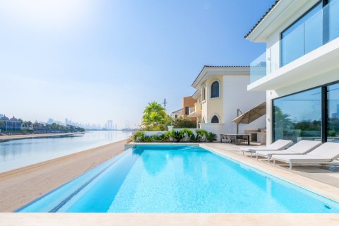 Villa à Palm Jumeirah, Dubai, 5 chambres, 622.64 m², № 141131 - photo 8
