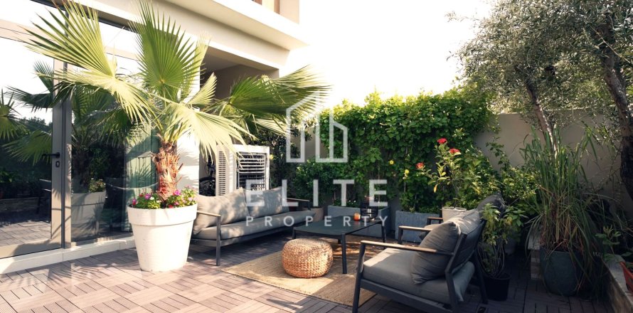 Apartamento en Dubai, 2 dormitorios, 170 m², № 85663