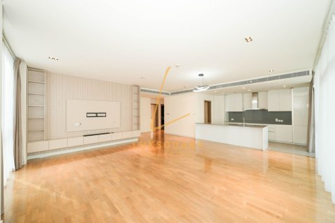 Apartment in Al Wasl, Dubai 3 bedrooms, 204 sq.m. № 137609