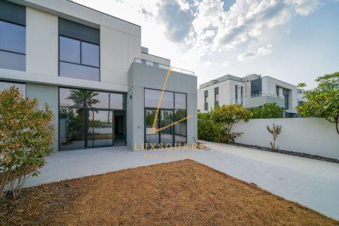 Villa in Al Furjan, Dubai 4 bedrooms, 360 sq.m. № 137605