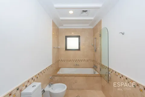 Villa en Palm Jumeirah, Dubai, 5 dormitorios, 650 m², № 61661 - foto 16