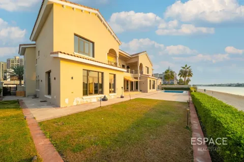 Villa in Palm Jumeirah, Dubai 6 bedrooms, 650 sq.m. № 122517