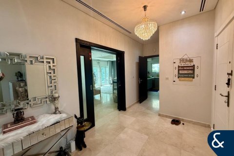 Купить виллу в North Village, Al Furjan, Дубай: 4 спальни, 444м², № 98263 - фото 9