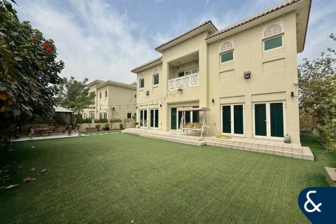 Вилла в North Village, Al Furjan, Дубай, 4 спальни, 444м², № 98263