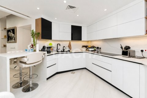 Apartamento en Shoreline Apartments, Palm Jumeirah, Dubai, 3 dormitorios, 201 m², № 141409 - foto 6