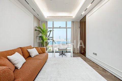 Apartment in The Crescent, Palm Jumeirah, Dubai 3 bedrooms, 162 sq.m. № 141413 - photo 15