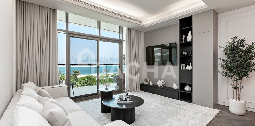 Apartment in The Crescent, Palm Jumeirah, Dubai 3 bedrooms, 162 sq.m. № 141413