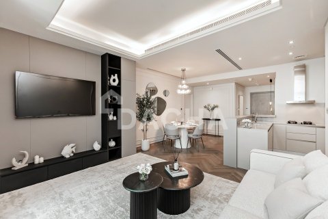 Apartment in The Crescent, Palm Jumeirah, Dubai 3 bedrooms, 162 sq.m. № 141413 - photo 3