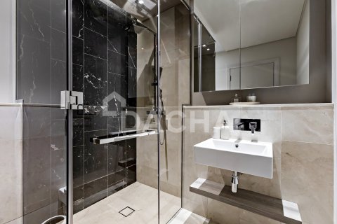 Apartment in The Crescent, Palm Jumeirah, Dubai 3 bedrooms, 162 sq.m. № 141413 - photo 18