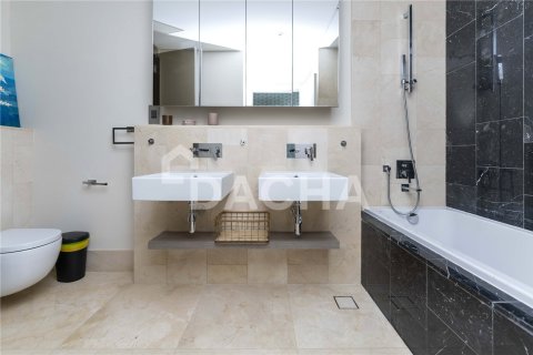 Купить квартиру в The Crescent, Пальма Джумейра, Дубай: 2 спальни, 124м², № 141408 - фото 12