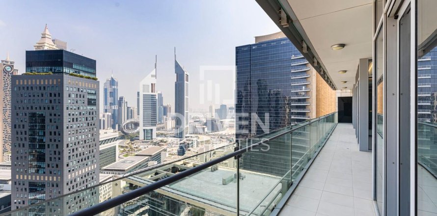 Квартира в DIFC, Дубай, 3 спальни, 197.42м², № 140328