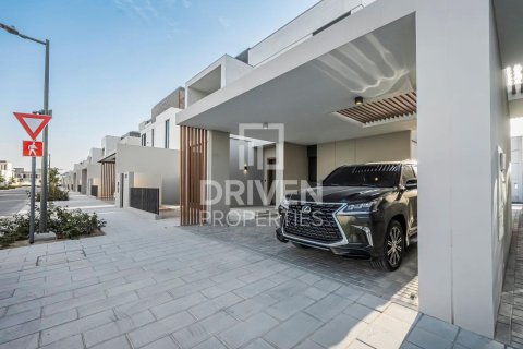 Villa in Arabian Ranches 3, Dubai 4 bedrooms, 447.98 sq.m. № 140684 - photo 3