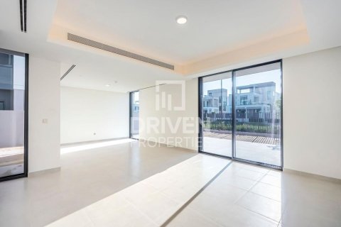Villa in Arabian Ranches 3, Dubai 4 bedrooms, 447.98 sq.m. № 140684 - photo 6