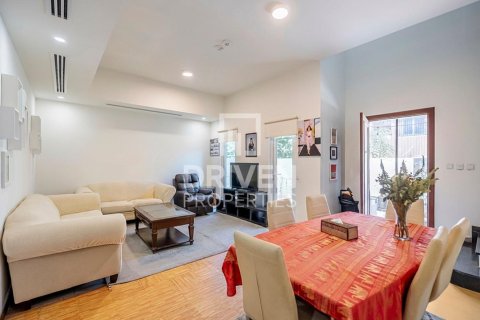 Villa à Amaranta, Dubai Land, Dubai, 2 chambres, 157.94 m², № 140681