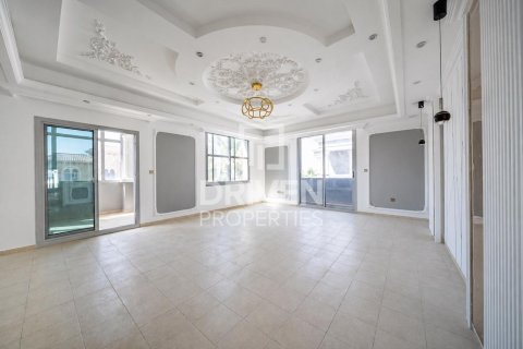 Villa in Falcon City of Wonders, Dubai 5 bedrooms, 540.14 sq.m. № 140815 - photo 10
