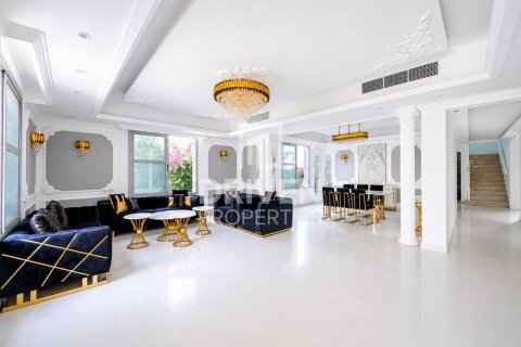 Villa in Falcon City of Wonders, Dubai 5 bedrooms, 540.14 sq.m. № 140815 - photo 2
