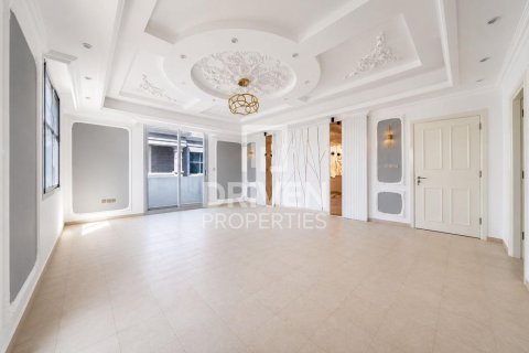 Villa in Falcon City of Wonders, Dubai 5 bedrooms, 540.14 sq.m. № 140815 - photo 8