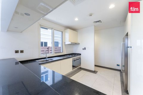Villa in Dubai 4 bedrooms, 387.2 sq.m. № 115122 - photo 14