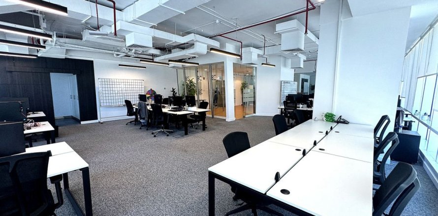 Office in Dubai 228.4 sq.m. № 112520