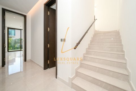 Villa in Dubai Hills Estate, Dubai 5 bedrooms, 854 sq.m. № 114466 - photo 8