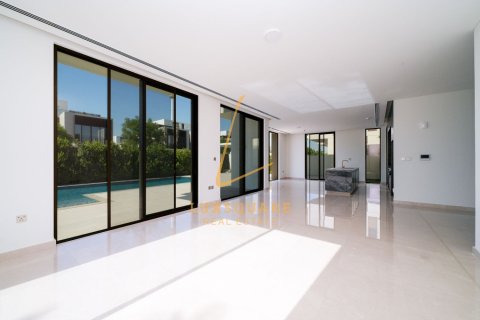 Villa in Dubai Hills Estate, Dubai 5 bedrooms, 854 sq.m. № 114466 - photo 5