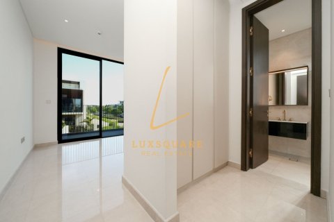 Villa in Dubai Hills Estate, Dubai 5 bedrooms, 854 sq.m. № 114466 - photo 11