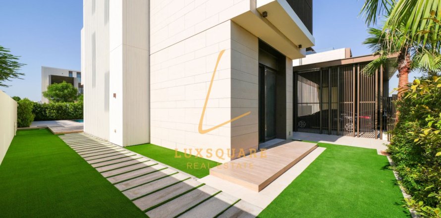 Villa in Dubai Hills Estate, Dubai 5 bedrooms, 854 sq.m. № 114466