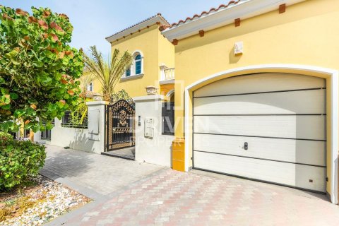 Villa à Jumeirah Park, Dubai, 4 chambres, 739.97 m², № 129184