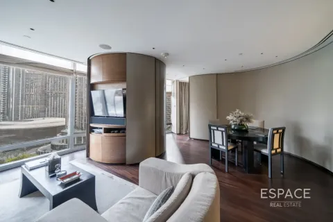 Appartement à ARMANI RESIDENCES à Burj Khalifa, Dubai, 1 chambre, 98 m², № 123057