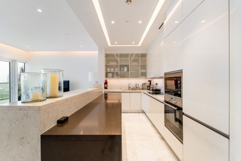 Apartment in Dubai Marina, Dubai 3 bedrooms, 242 sq.m. № 97203 - photo 9
