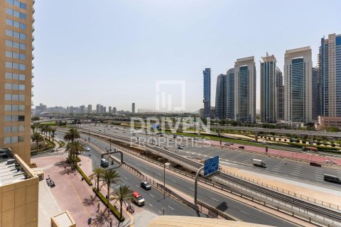 Снять в аренду квартиру в Дубай Марине, Дубай: 2 спальни, 135.82м², № 130007 - фото 2