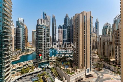 Снять в аренду квартиру в Дубай Марине, Дубай: студию, 62.25м², № 130006 - фото 2